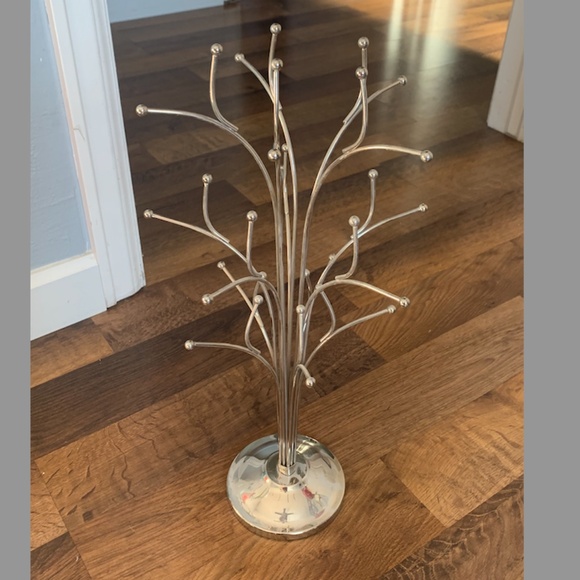 Vintage Ornament Tree - Picture 2 of 10